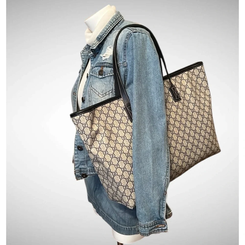 A314- 💯% authentic Gucci shoulder bag - Picture 3 of 16